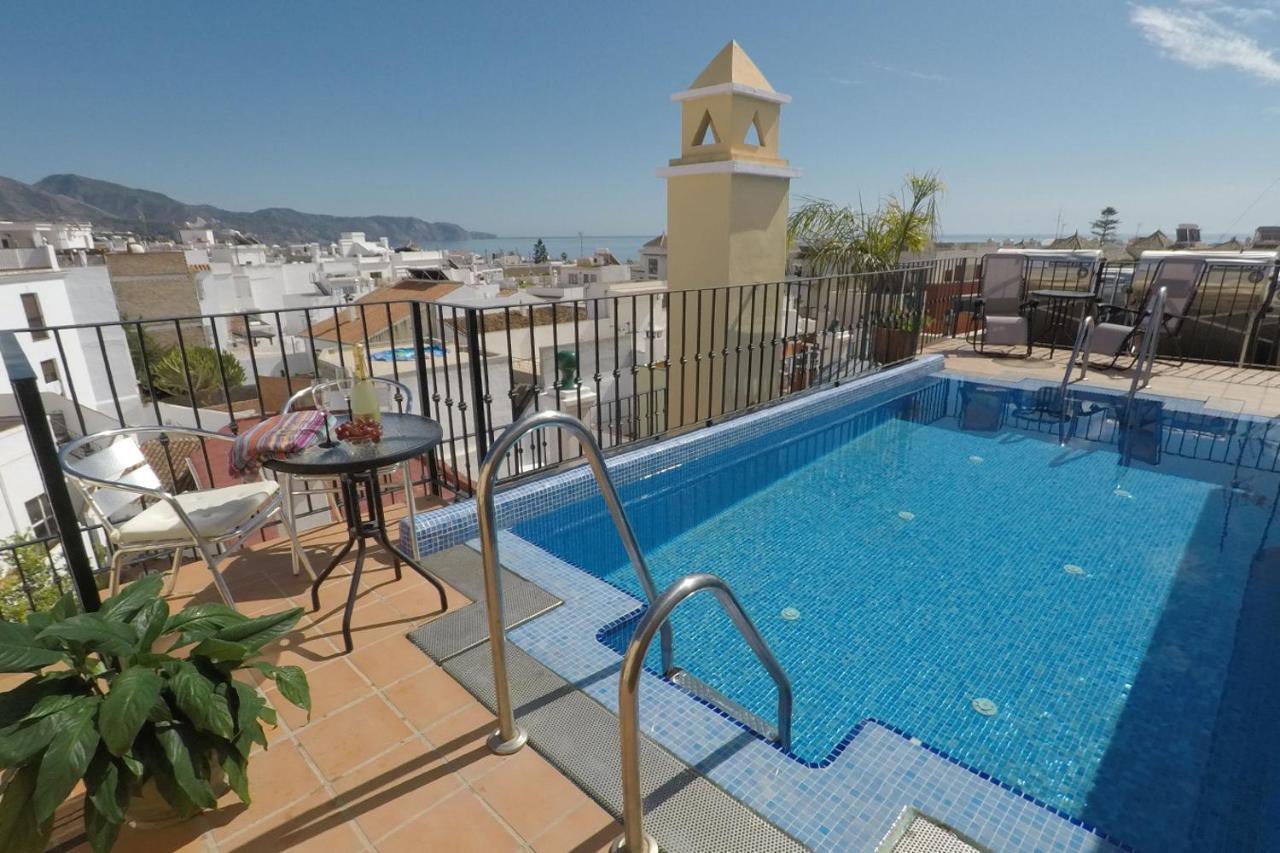 Apartamentos Nerjaluna 외부 사진